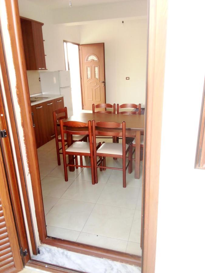 Vila Bali Durres Bagian luar foto